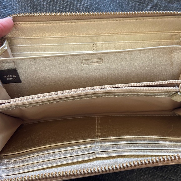 Coach Y2K Op Art Japan Exclusive Long Wallet EUC - Picture 7 of 10